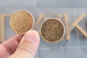 10万円金貨　在位　天皇陛下