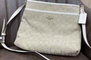 COACH コーチ シグネチャー ショルダーバッグ