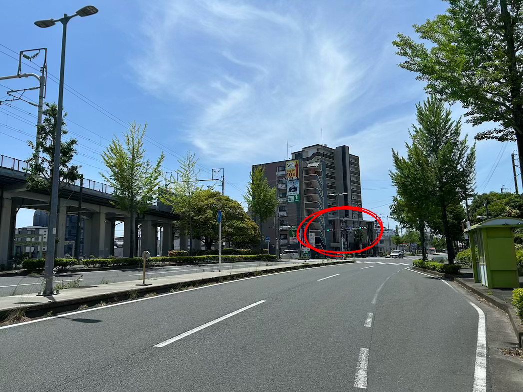 西友上浅田店を通過し、
最初の交差点を南方向へ左折します