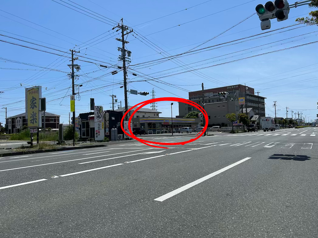 国道152号をさらに南下
左手角にミニストップ浜松白羽町店が見えたらそこを右折して西へ進みます