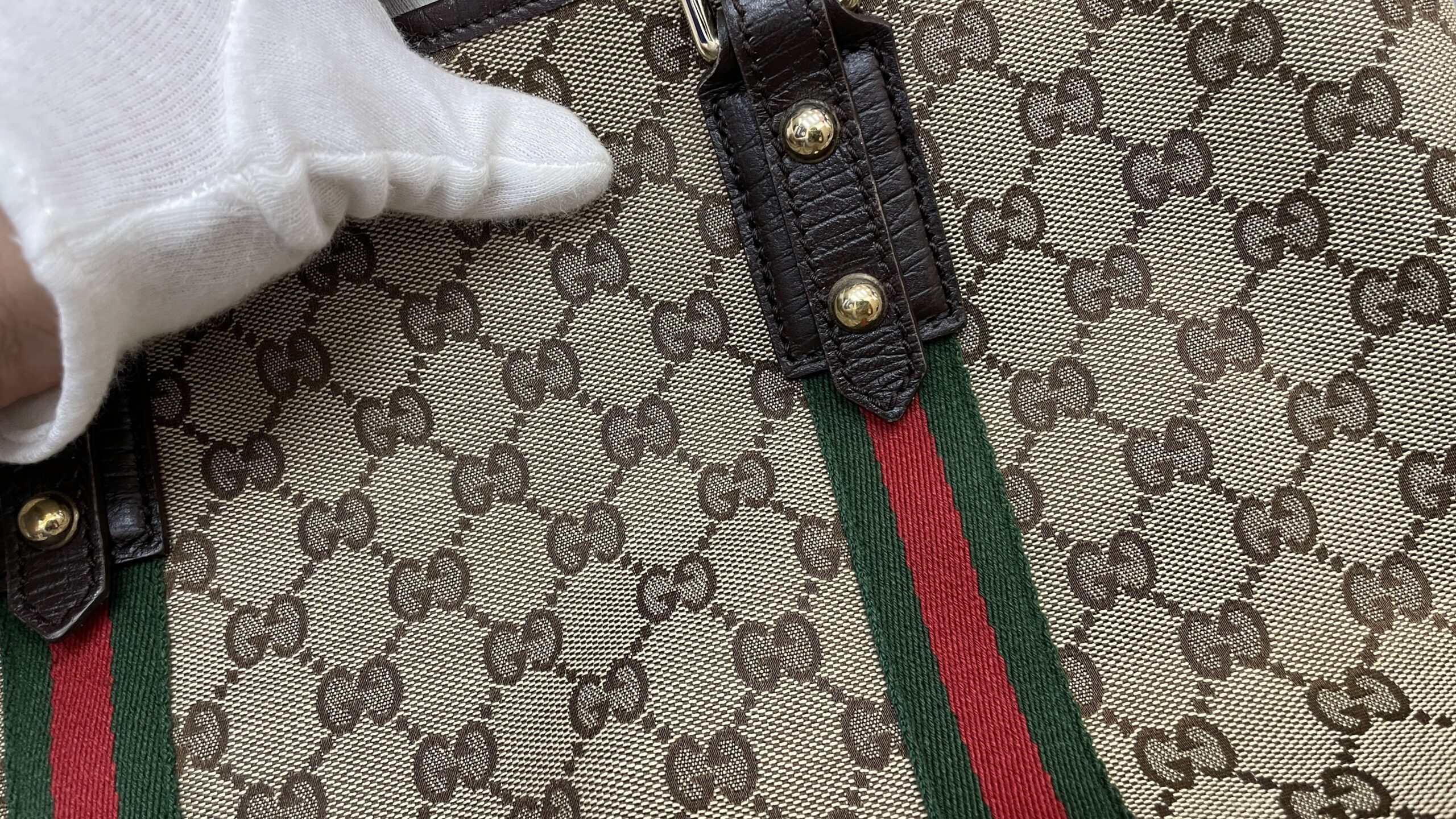 グッチのシェリーライン