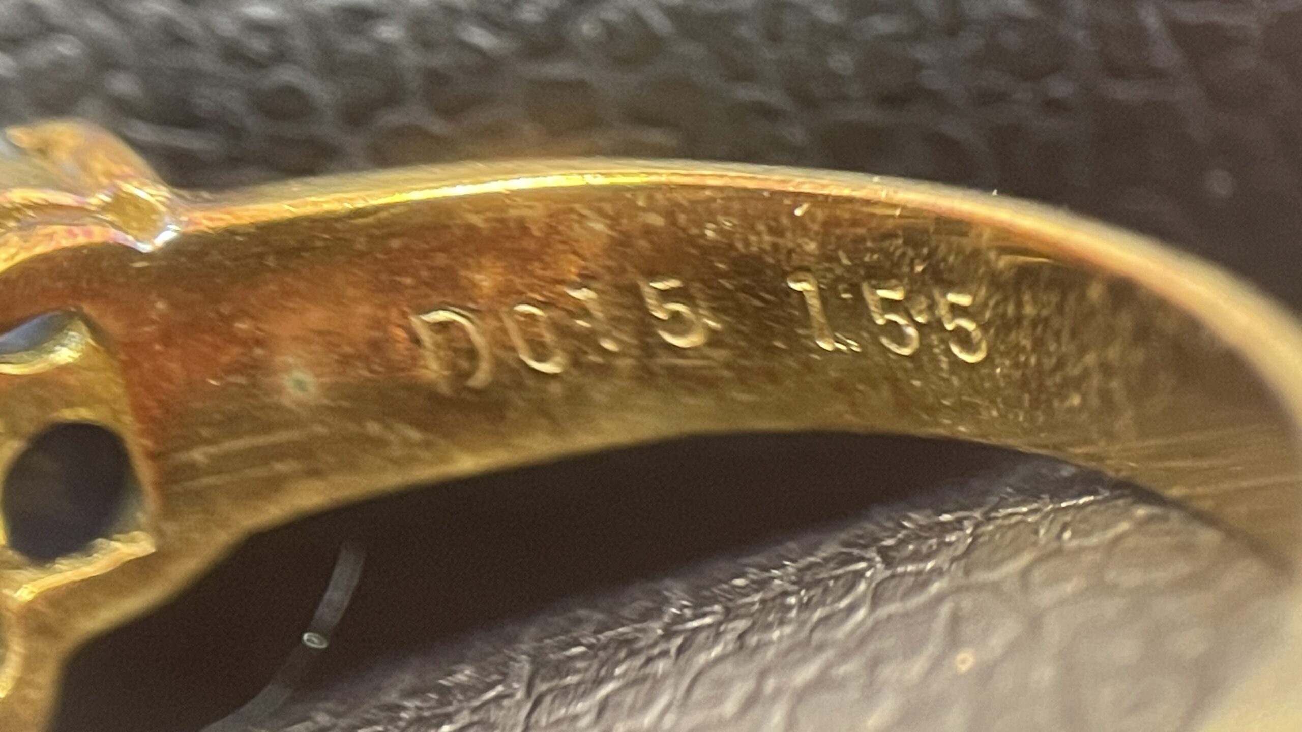 ダイヤモンド サファイア 刻印